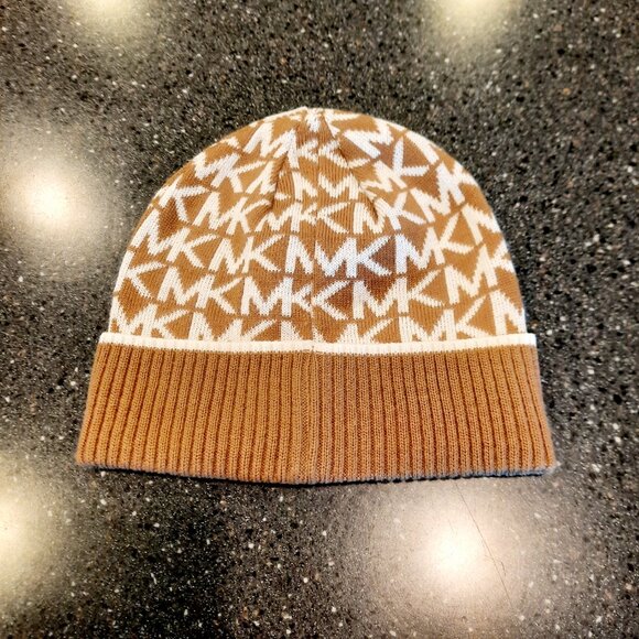 Like NEW Michael Kors Signature Logo Beanie in Camel - Picture 2 of 6